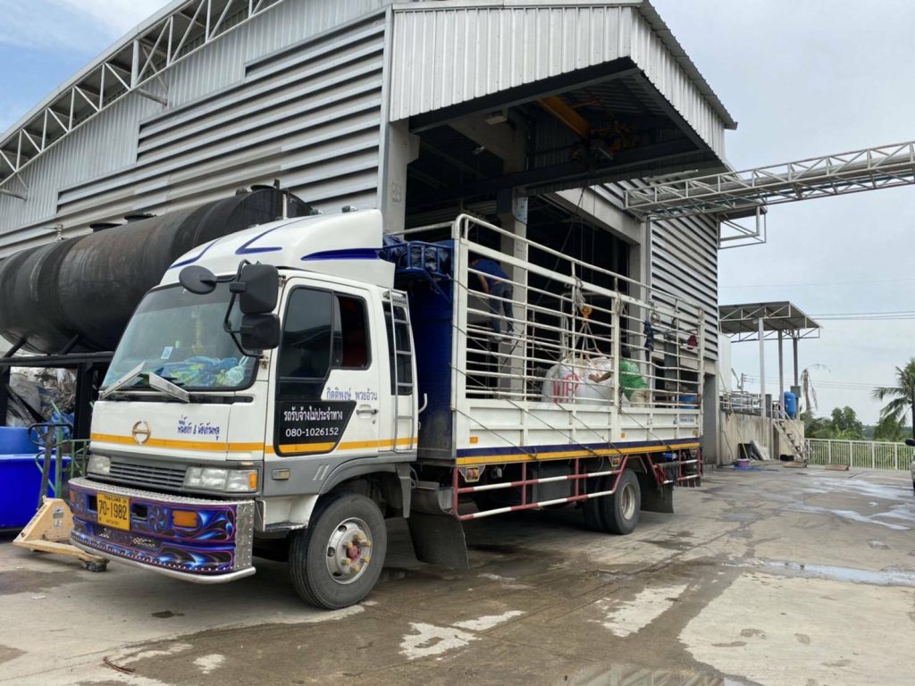 เลือกรถคอกรับจ้างใกล้ฉัน มีเคล็ดลับอย่างไร เพื่อให้ใช้บริการได้อย่างมั่นใจ