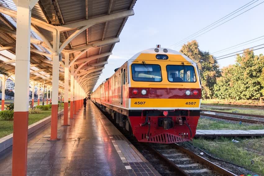 การรถไฟแห่งประเทศไทย ค่าส่งรถมอเตอร์ไซค์คิดค่าจ้างเท่าไหร่ 